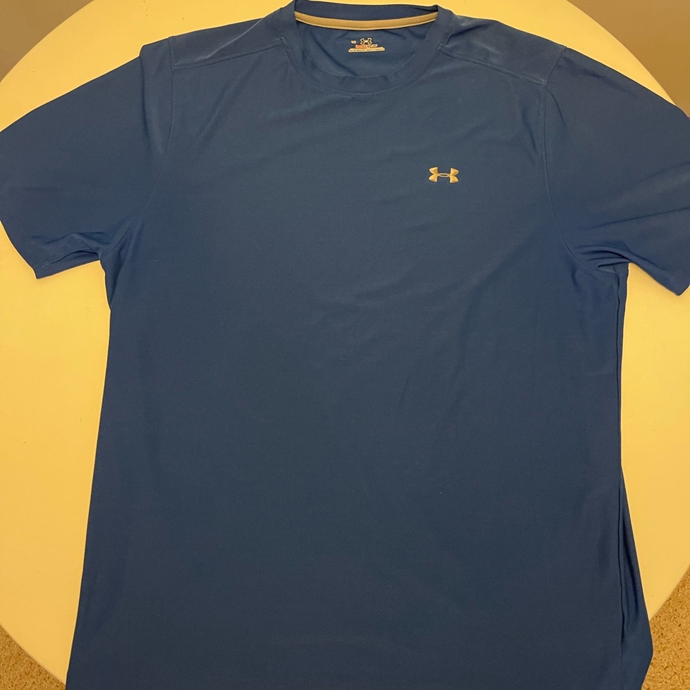 Under Armour large blue short sleeve  Heat gear shirt.